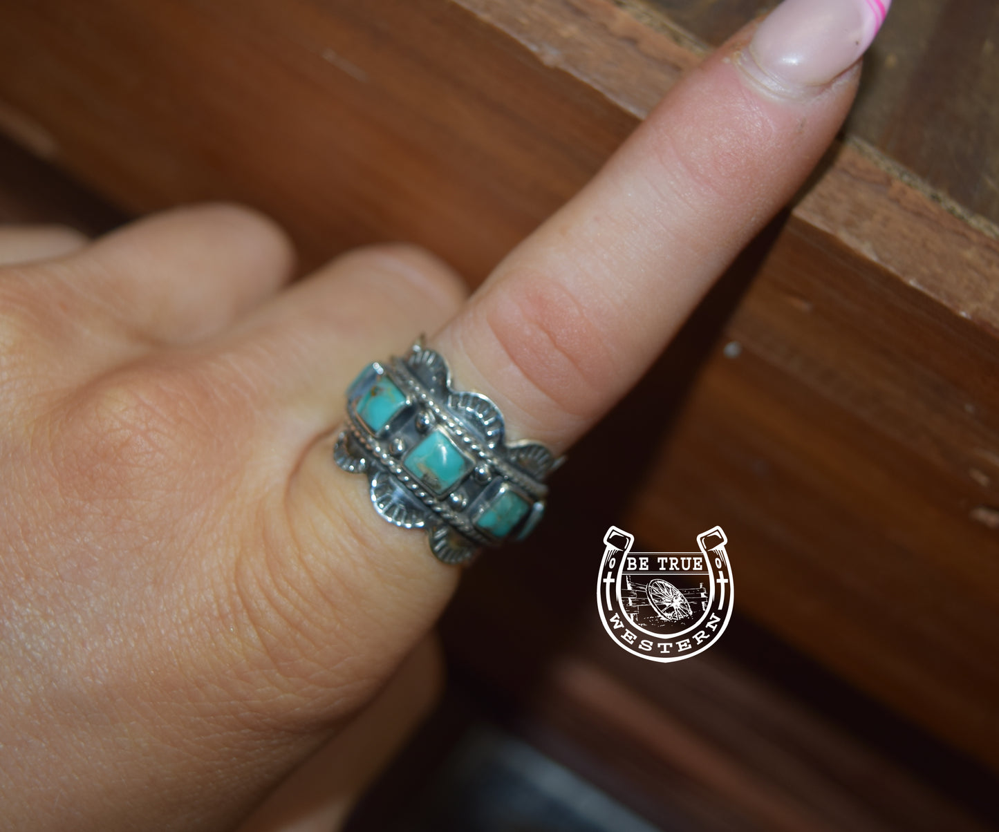 The Turquoise Scalloped Ring (Multiple Size)