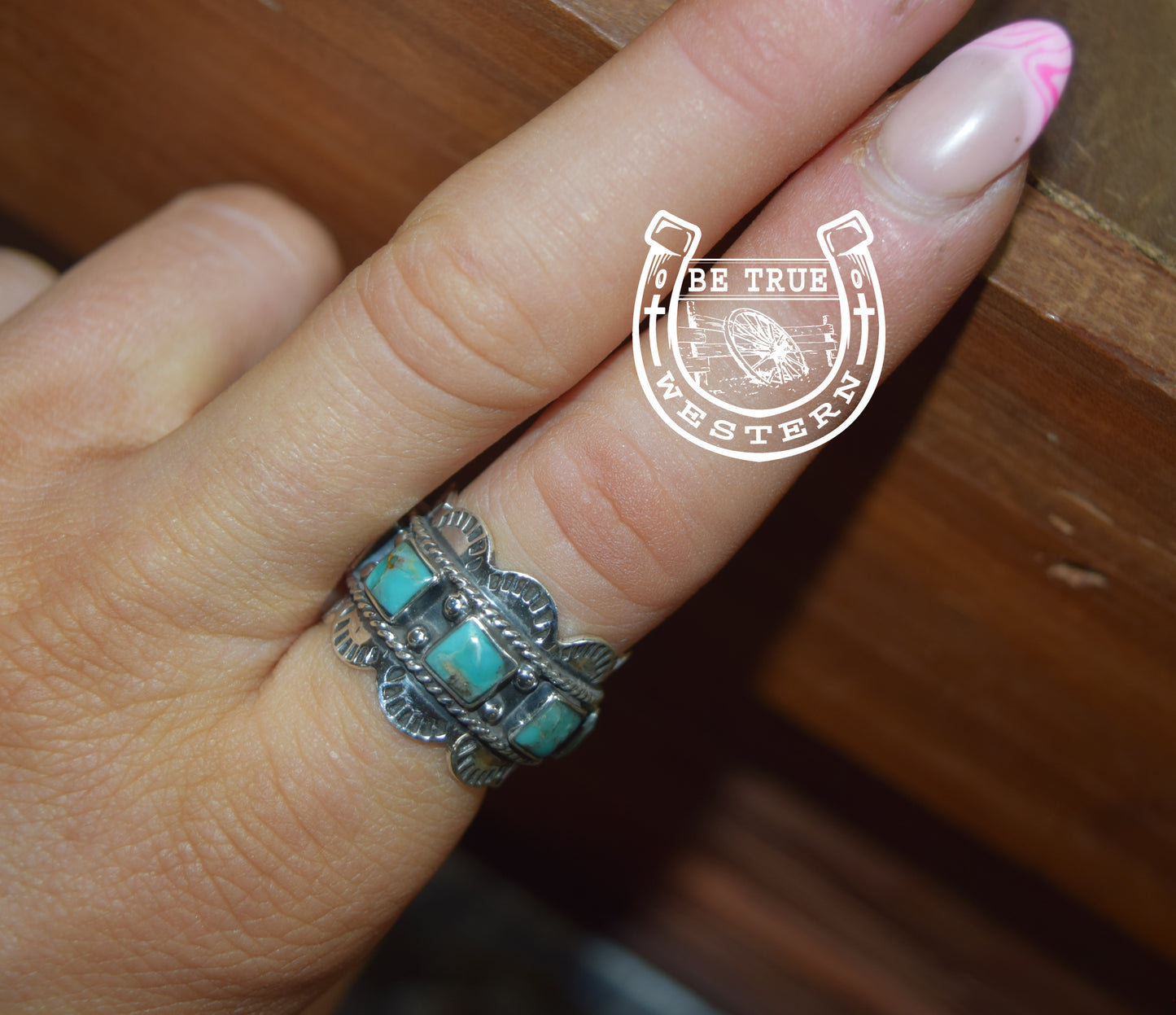 The Turquoise Scalloped Ring (Multiple Size)