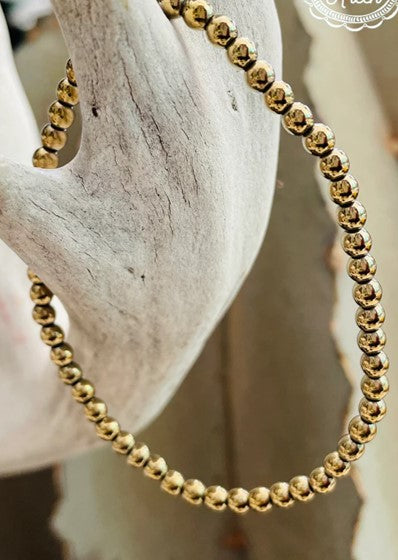 The Swimmin' in Gold Pearl Bead Bracelet