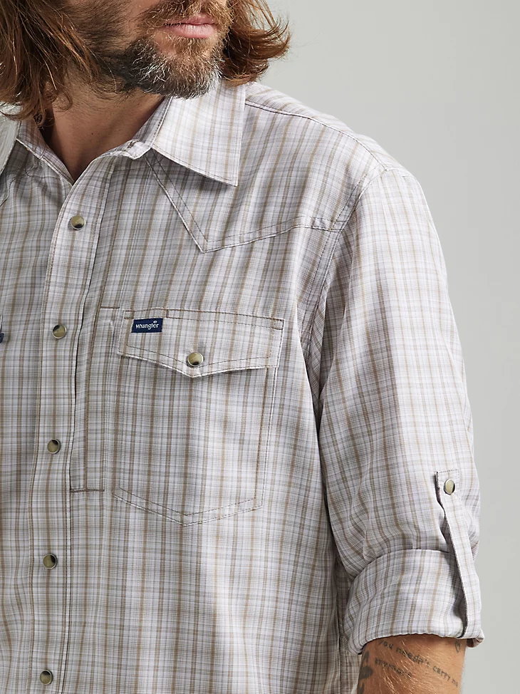 The Wrangler Men's Performance Snap Longsleeve Shirt