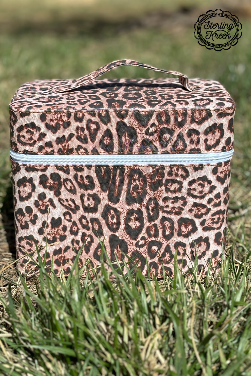 The Wildly Western Beauty Kamoodle Makeup Box/Case
