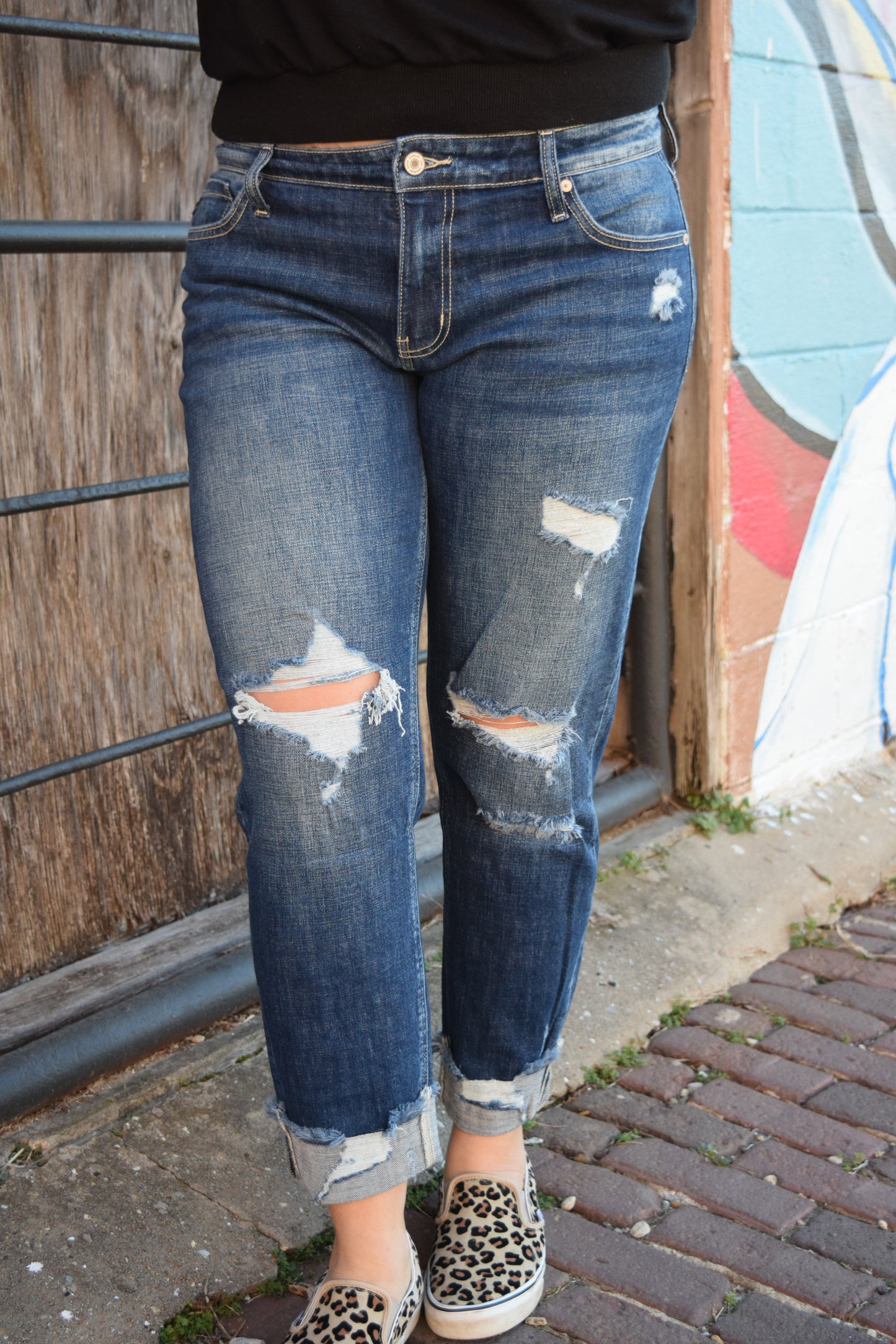 Russell Mid Rise Boyfriend Kancan Jeans