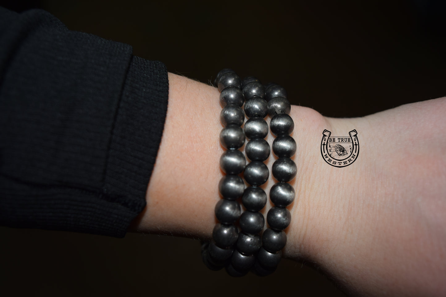 The Navajo Pearl Bracelet