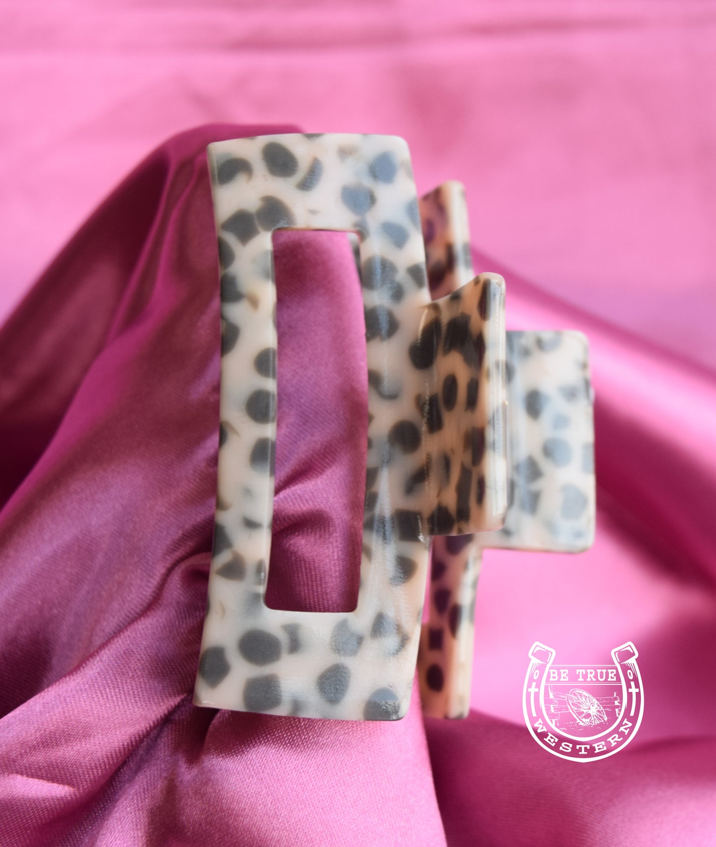 The Wild Hair Dayz Clip