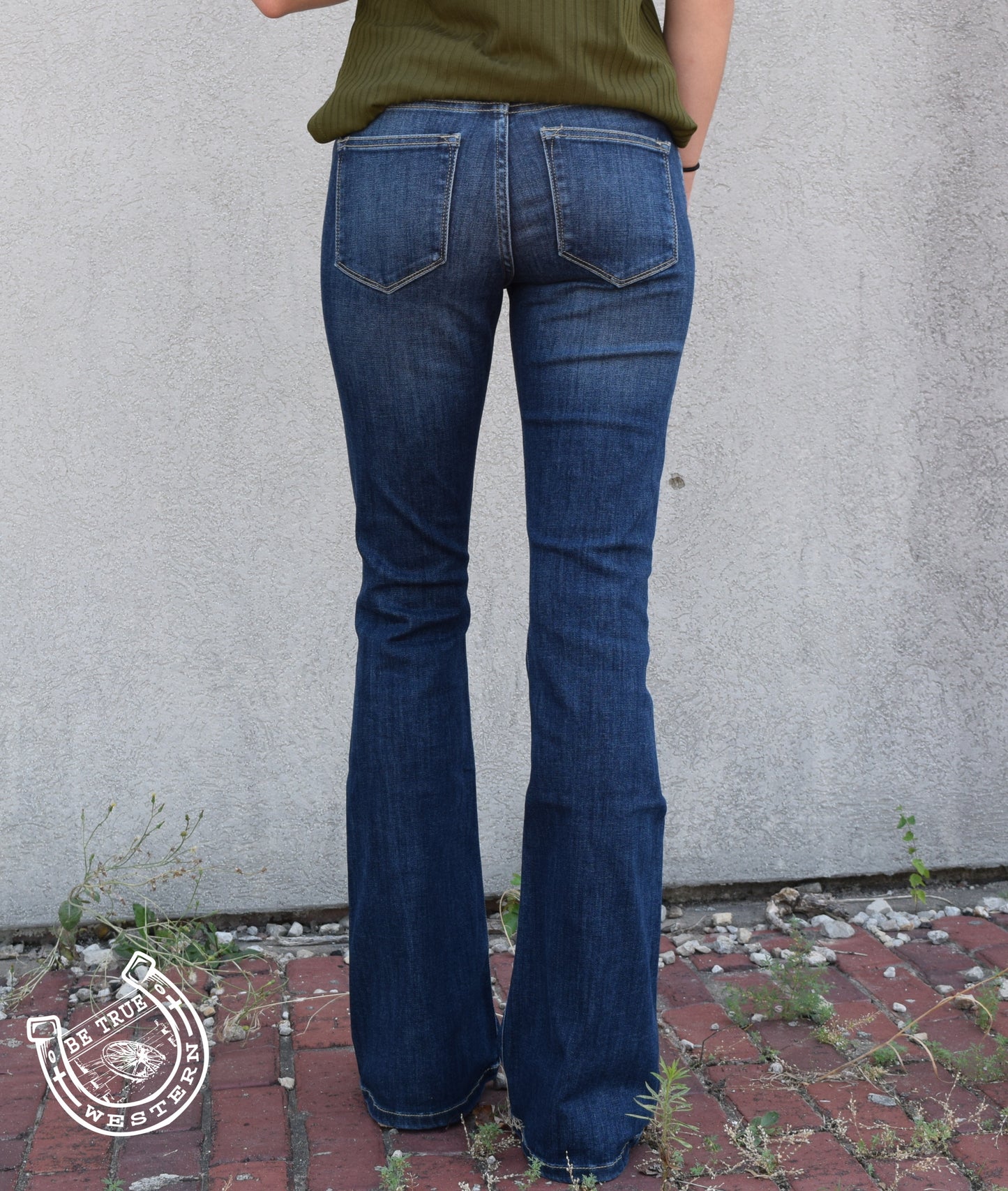 The Samuel Mid Rise Flare Kancan Jean