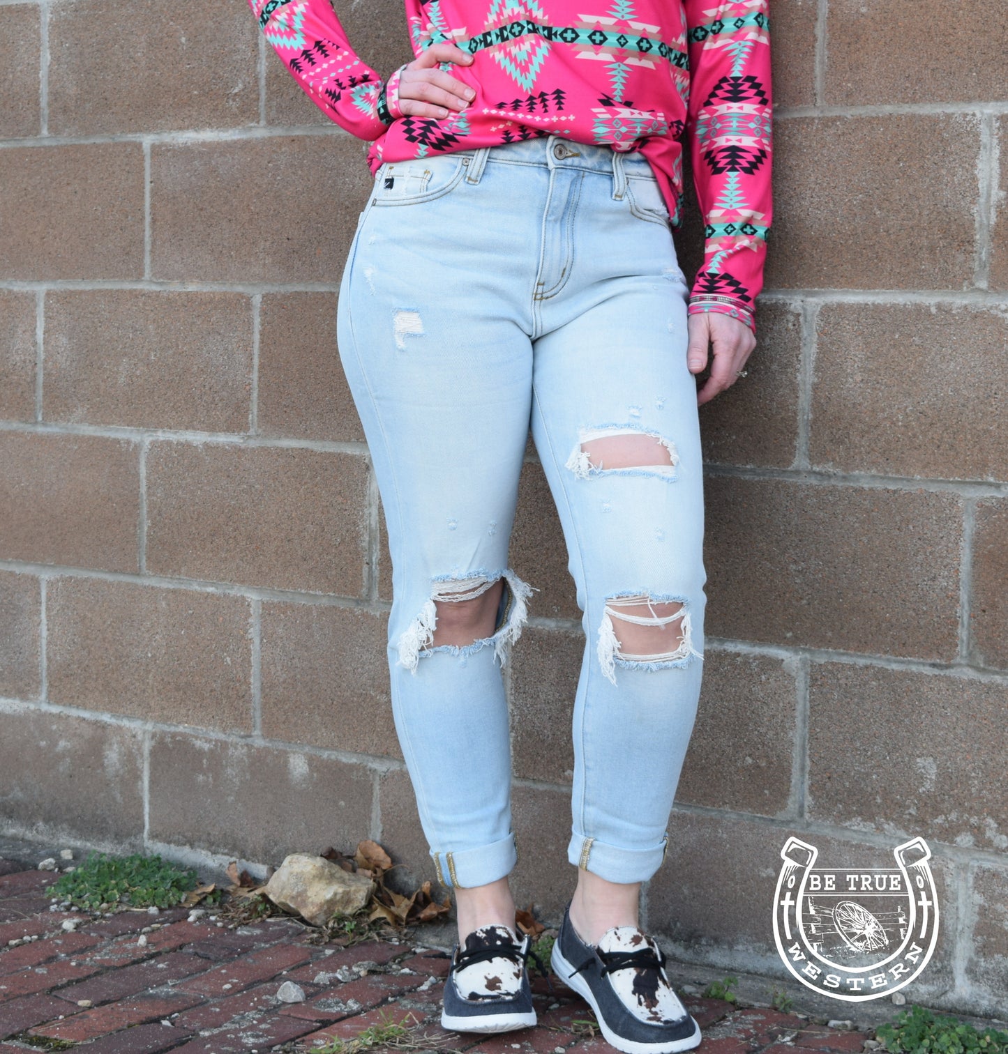 The Greer Ultra High Rise Mom KanCan Jean