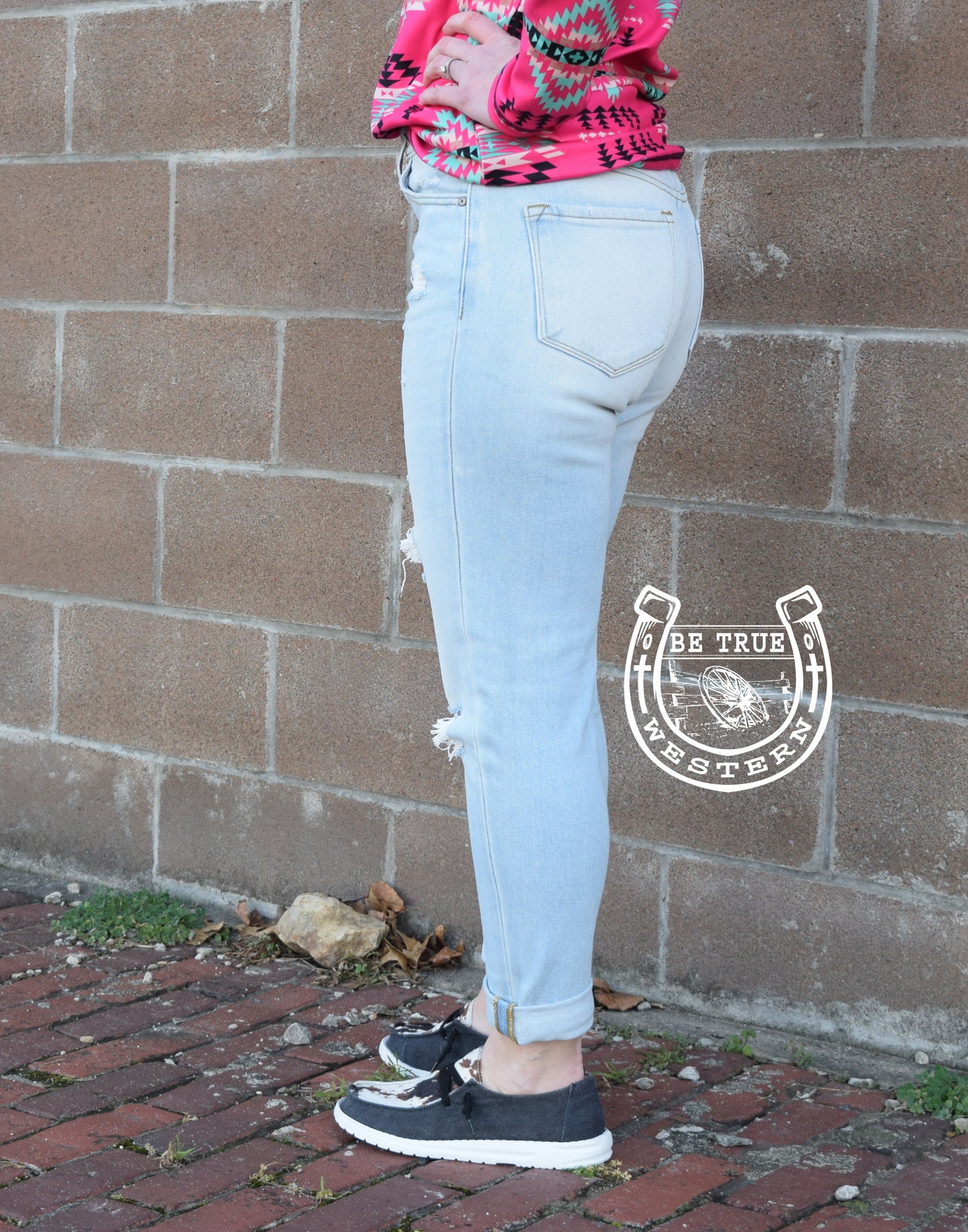 The Greer Ultra High Rise Mom KanCan Jean