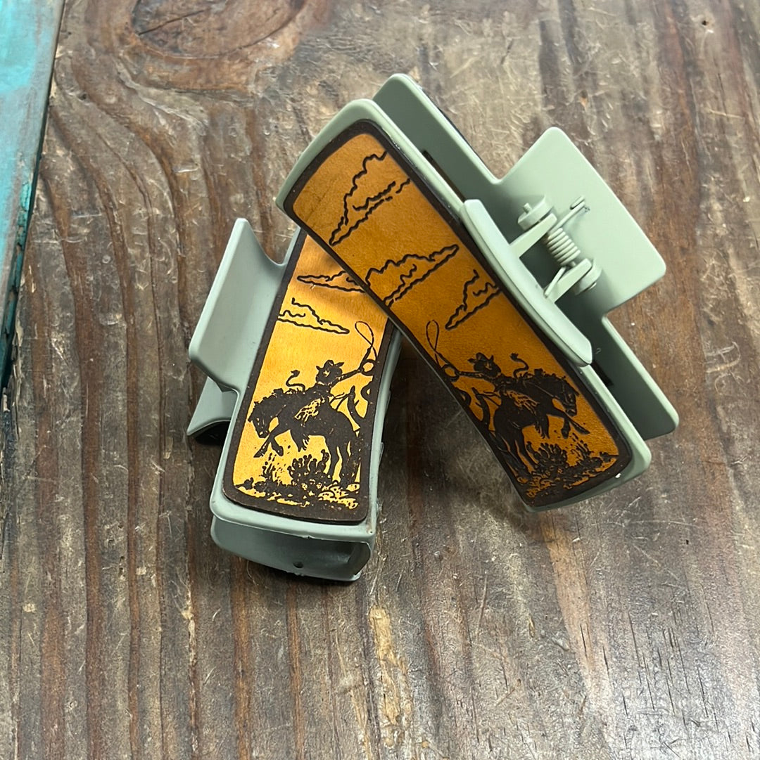 The Rodeo Cosmetics Leather Claw Clip
