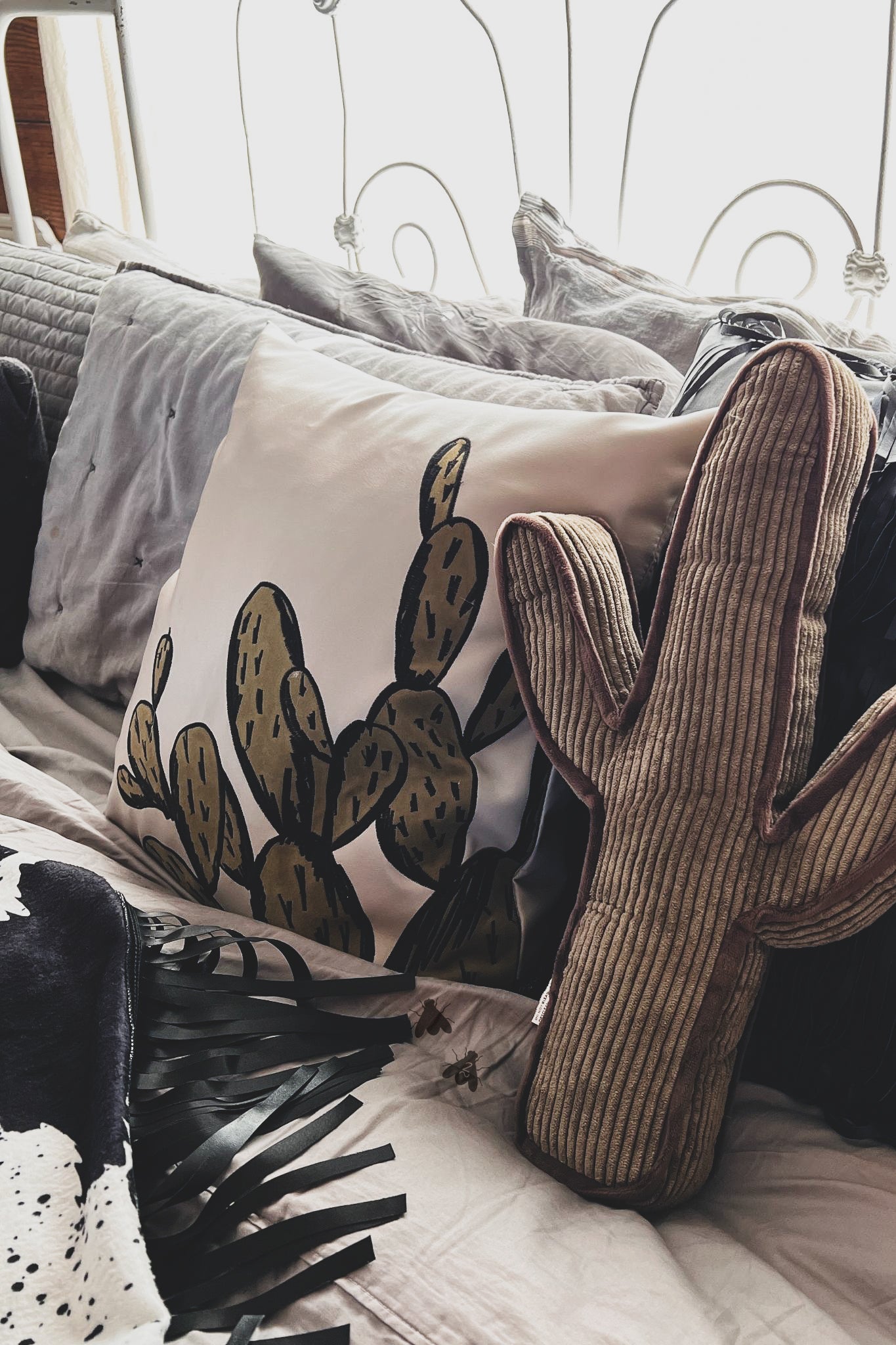 The 2fly Pillow Cases