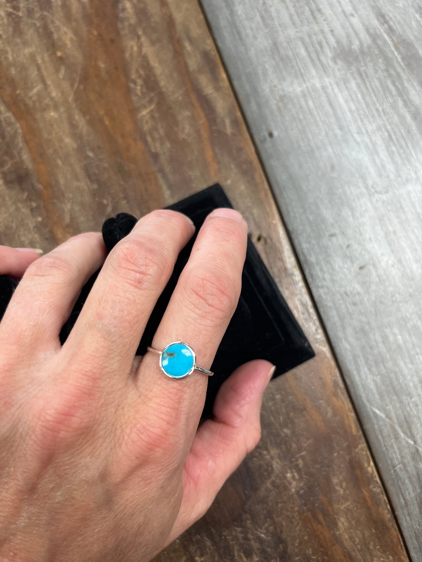 The Single Round Turquoise Stone Ring