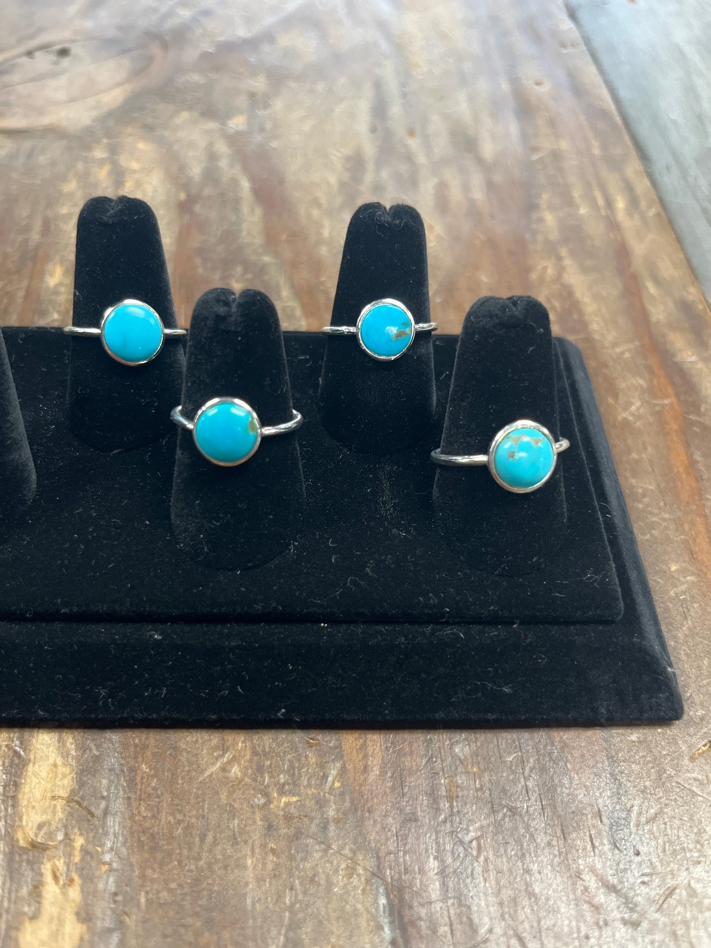 The Single Round Turquoise Stone Ring