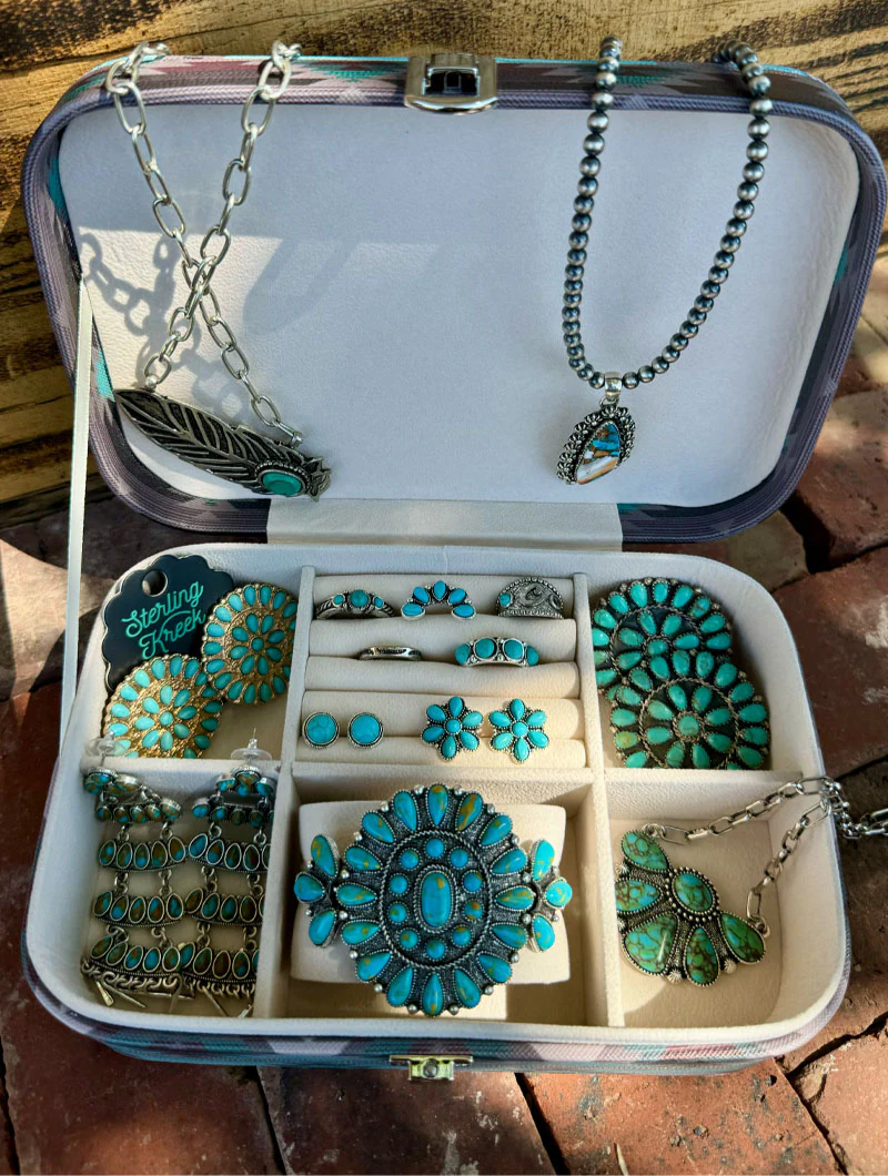 The Lakeside Lovin' Jewelry Box