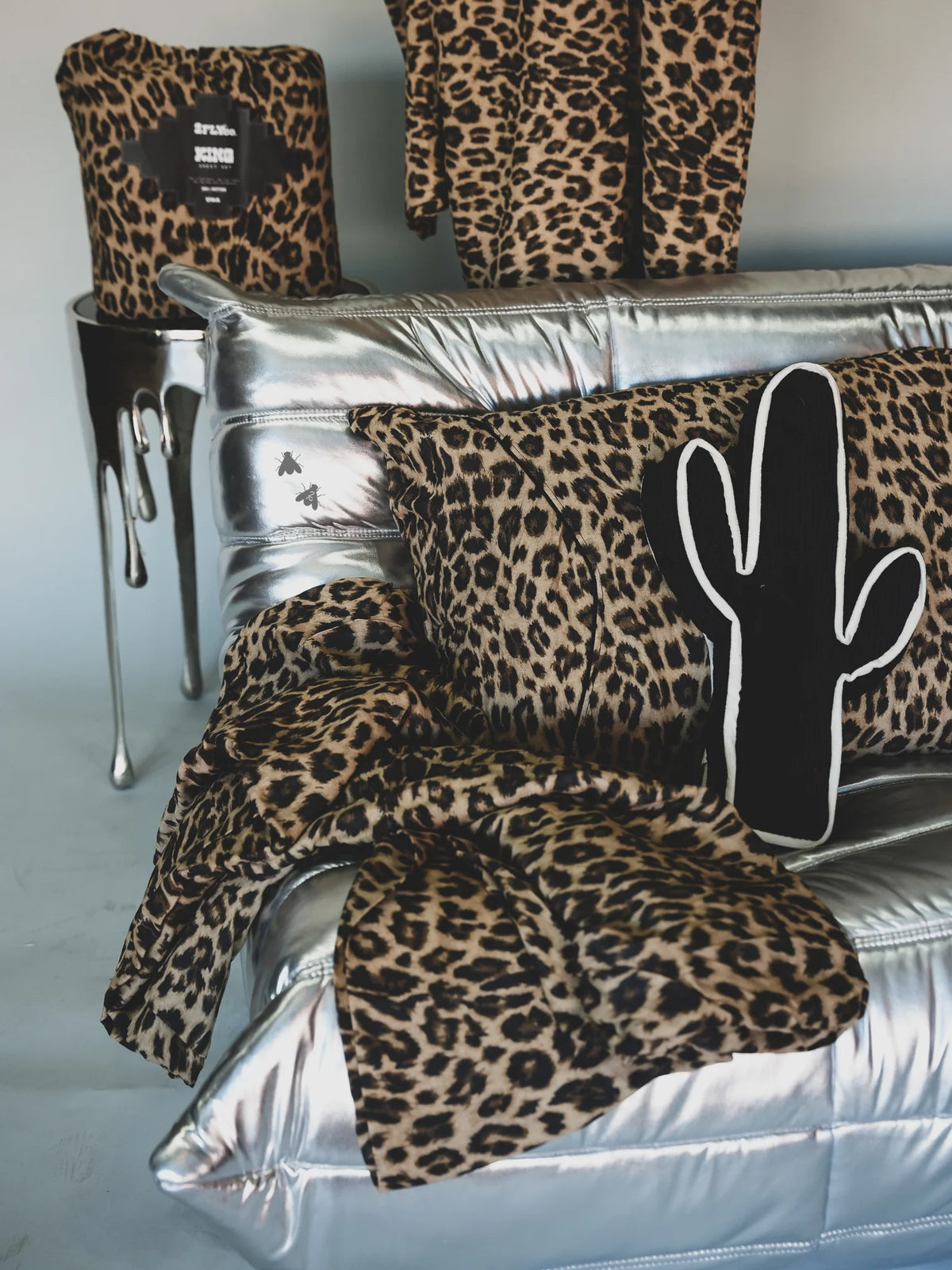 A leopard-print bedding set 