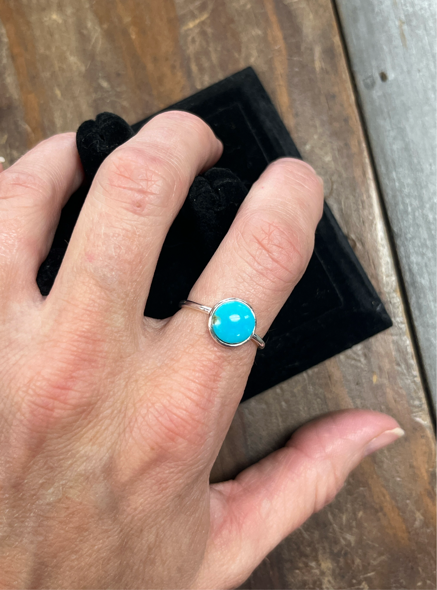 The Single Round Turquoise Stone Ring