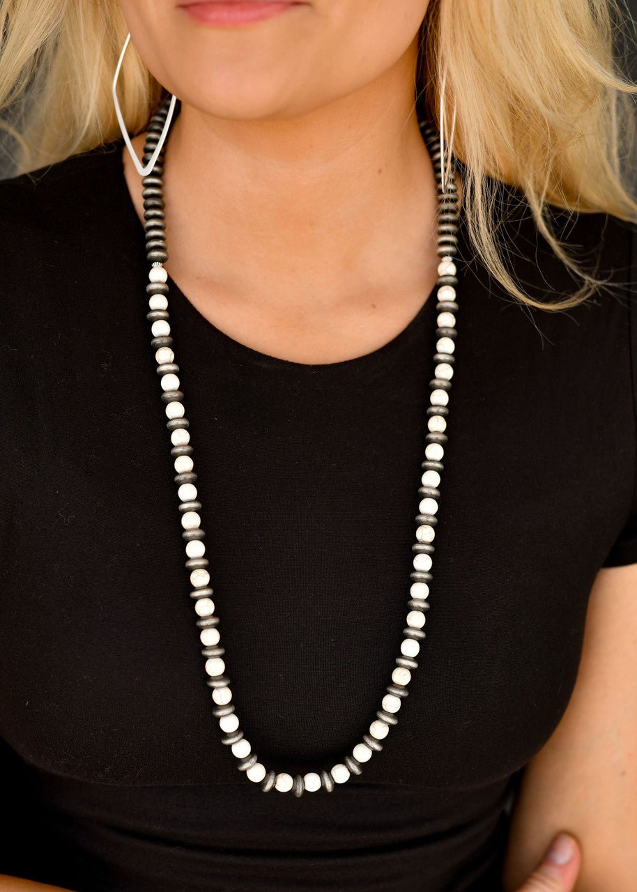 The Ivory Pearl Disc Beaded Necklace
