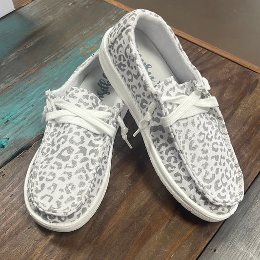 The Lil Kylie Leopard KidsSlip on Shoes