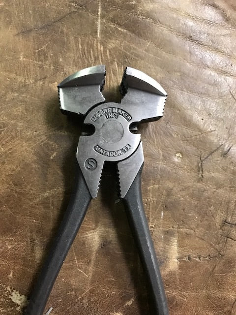 The Bullnose Saddle Plier by Moore Maker