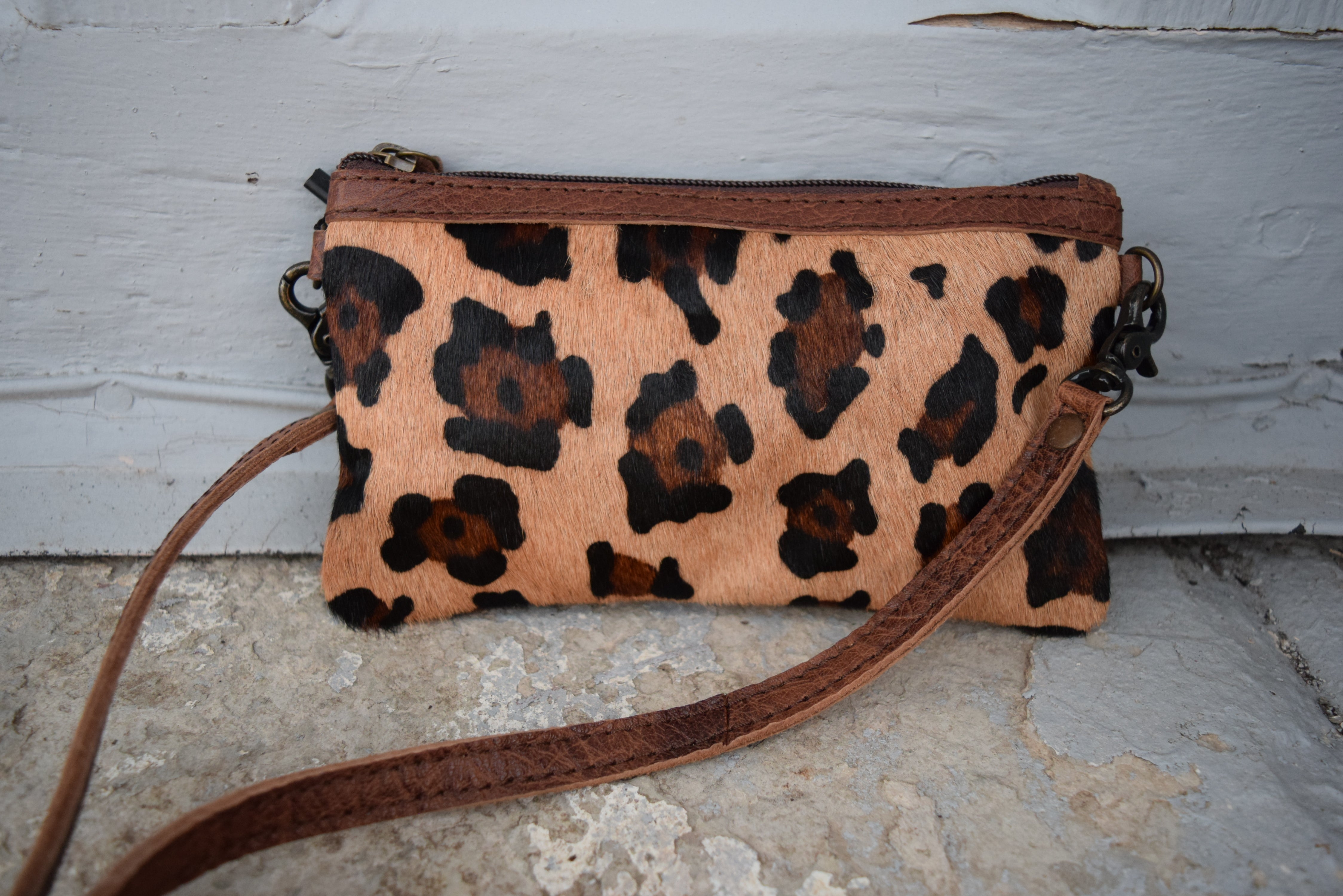 by you Women Faux Fur animal Leopard Print Clutch Pouch Wristlet Purse Bag ( Leopard - Beige) : Amazon.in: Fashion