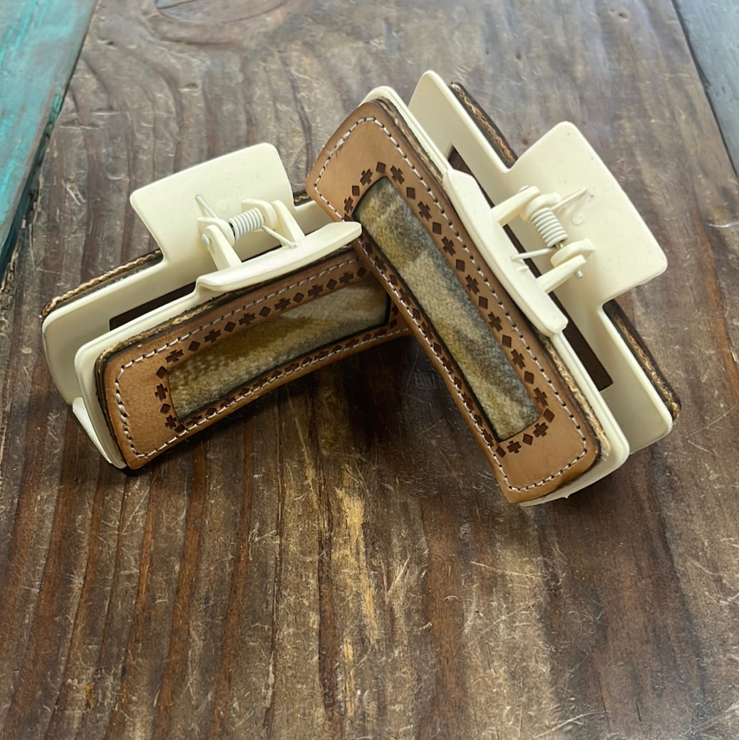 The Rodeo Cosmetics Leather/Pendleton Claw Clip